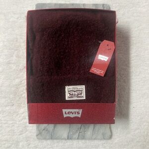 Levis Toque Scarf Set Burgundy New